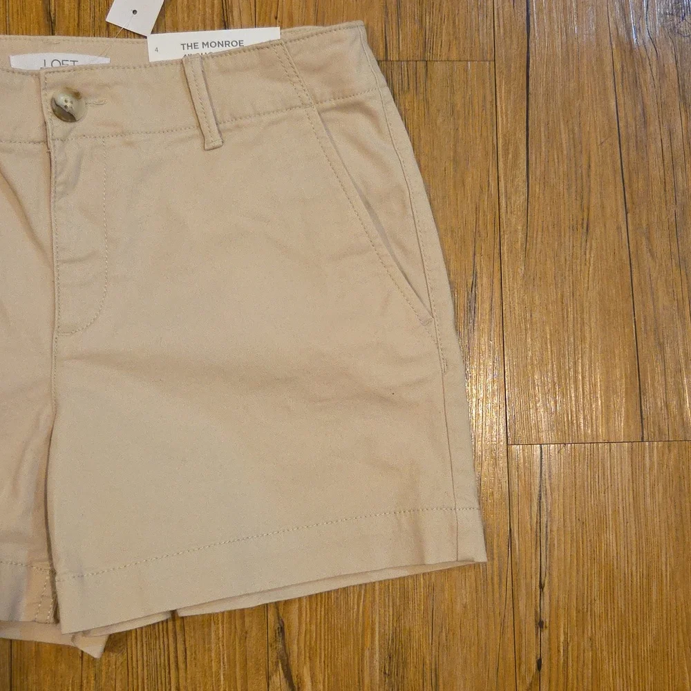 LOFT Short - Picture 3 of 7